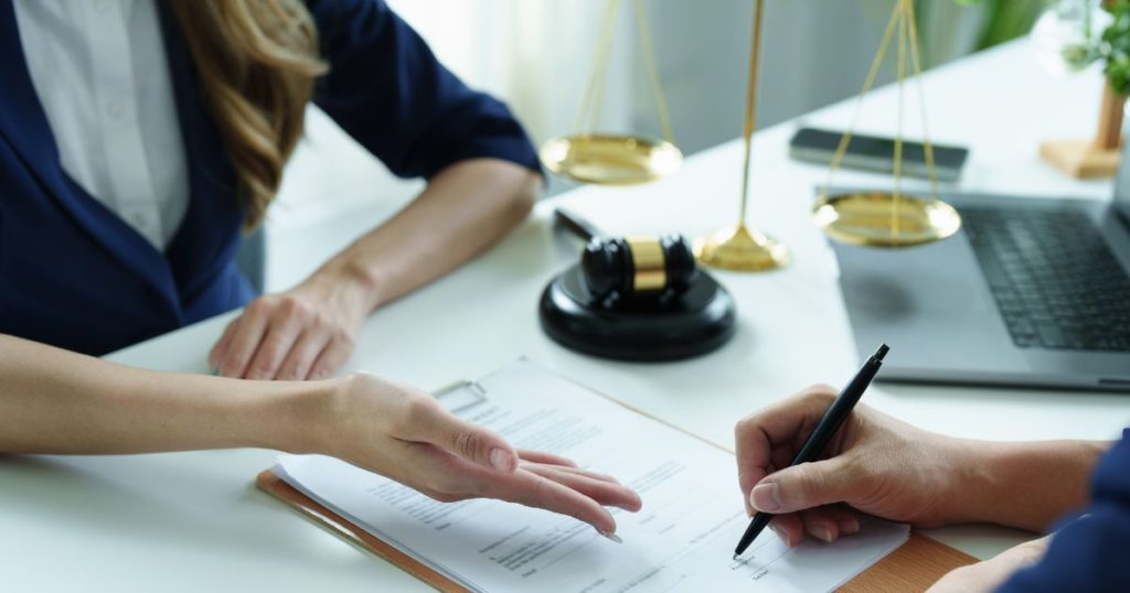 申し込みに必要な書類一覧と準備のポイント